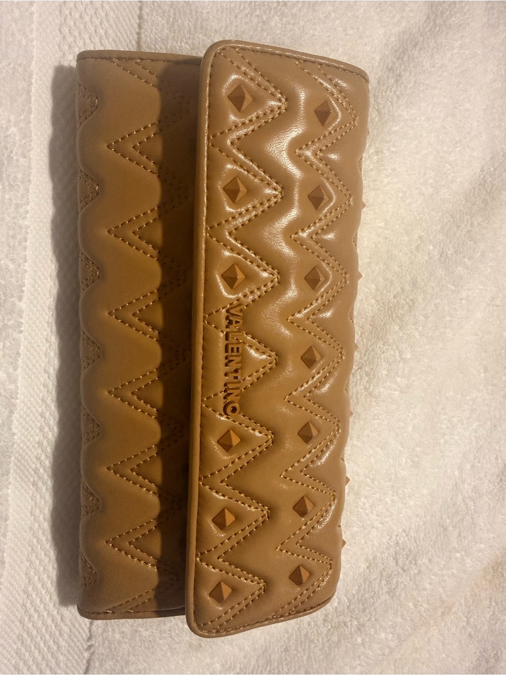 Valentino Quilted Rockstud Zigzag Leather Key Case - Brown 100%authentic